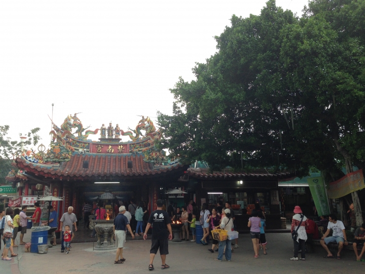 <<不做不會怎樣，做了很不一樣之愛台灣三勇士風雨無阻環島行>>