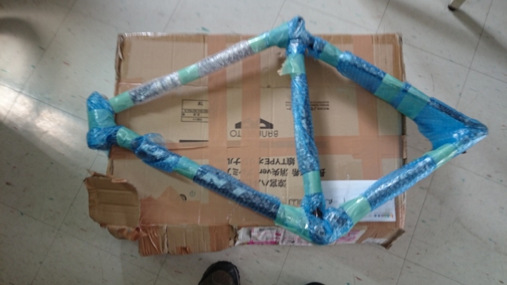 GIANT CADEX CFR1 老車架開箱，後續組車請益。