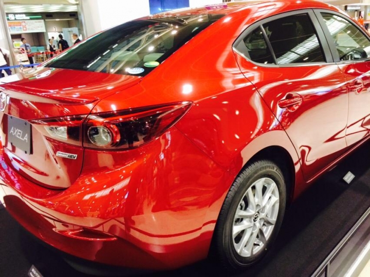 TOKYO成田國際機場  NEW Mazda 3