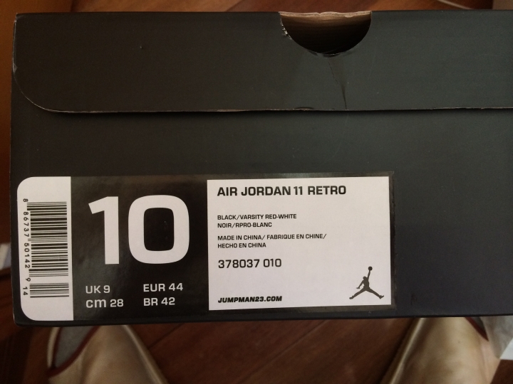 請大大幫我鑑定一下  AJ XI BRED