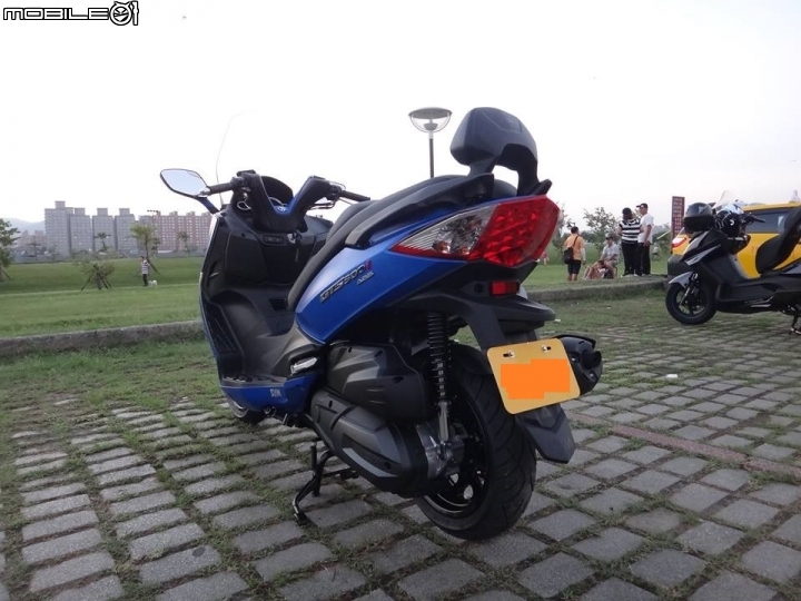 [開箱] 深藍好朋友 2014 SYM GTS300i abs 消光藍