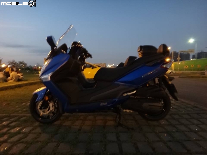 [開箱] 深藍好朋友 2014 SYM GTS300i abs 消光藍