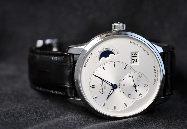 德意志精神的傳承，Glashutte Original 90偏心月相腕表