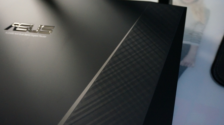開箱1000M光纖配合最強ASUS 路由器 RT-AC87U分享+超棒的AiCloud