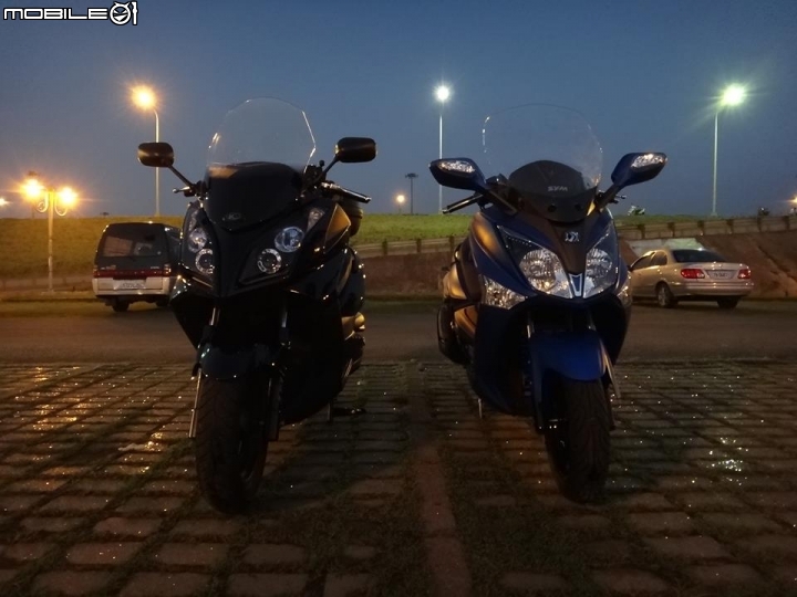 [開箱] 深藍好朋友 2014 SYM GTS300i abs 消光藍