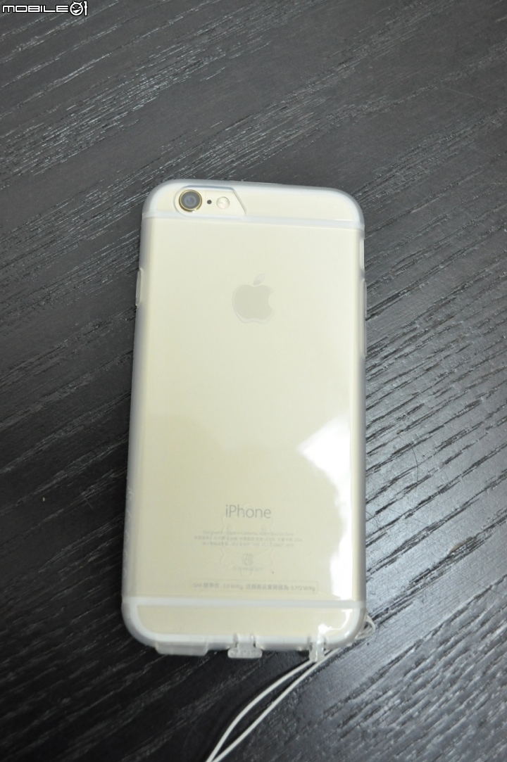 iPhone 6 香檳金入手開箱 + TUNEWEAR SOFTSHELL TPU保護套，說不出的爽感~~
