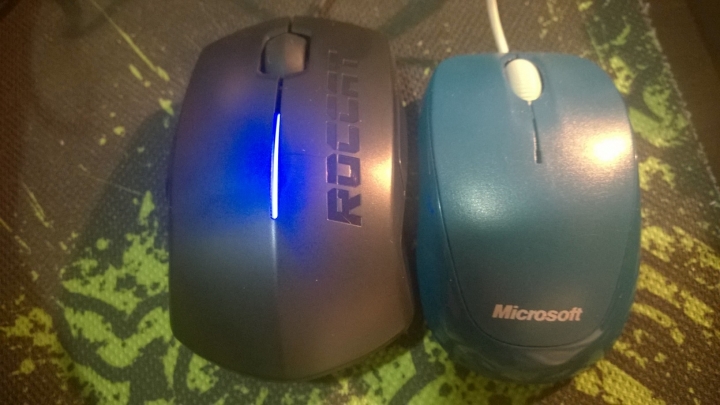roccat pyra 開箱