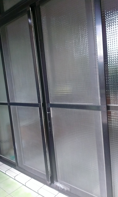 求助 大門鋁紗門找不到店家訂做 Mobile01