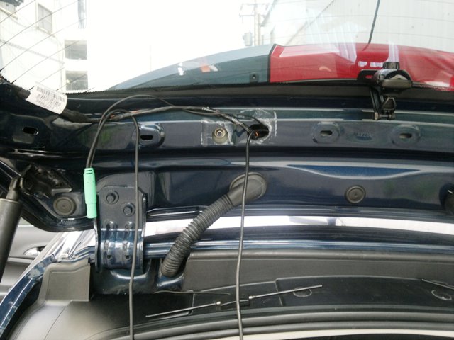 Insignia Sports Tourer改裝外掛倒車顯影鏡頭轉接整合Garmin-nüvi 3595