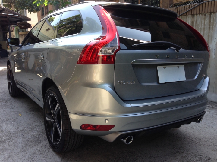 Volvo XC60 T5 R-Design...開箱！9/30補充
