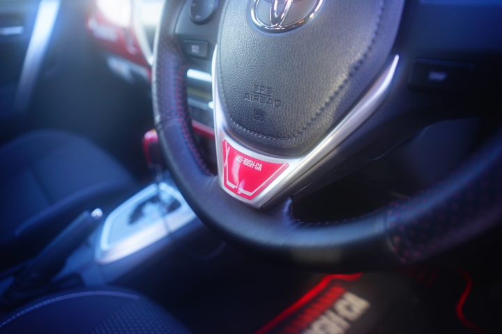 赤い彗星 --- TOYOTA AURIS 夏亞專用機四百公里體驗