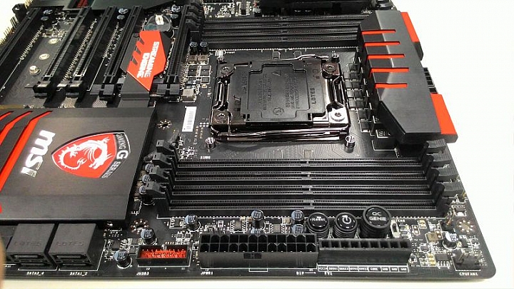 MSI 最高端主機板X99S Gaming 9 AC 開箱
