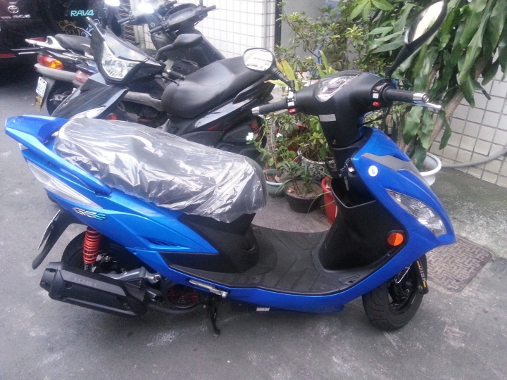 2014/9/19 KYMCO G6E 125 閃藍 開箱