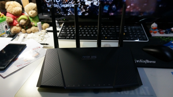 開箱1000M光纖配合最強ASUS 路由器 RT-AC87U分享+超棒的AiCloud