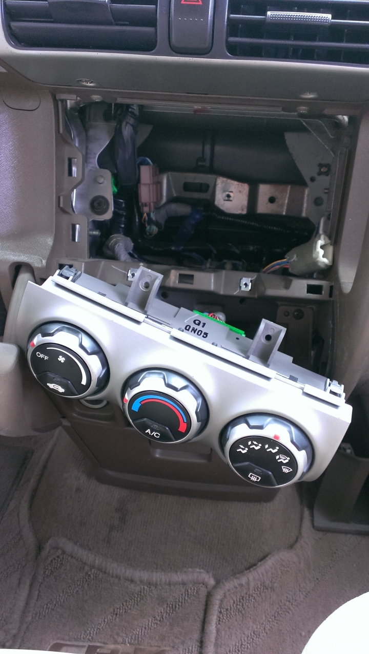CRV 2 冷氣風量忽大忽小解決方式