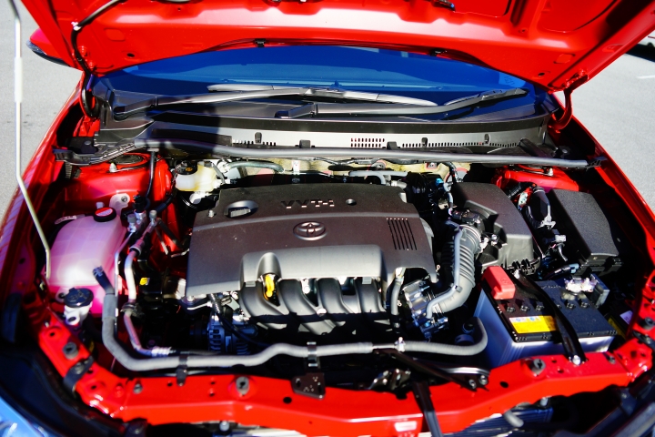赤い彗星 --- TOYOTA AURIS 夏亞專用機四百公里體驗