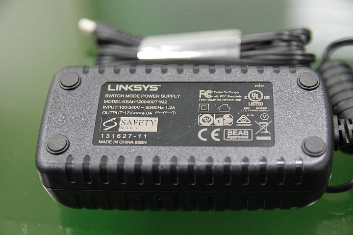 LINKSYS WRT1900AC 開箱