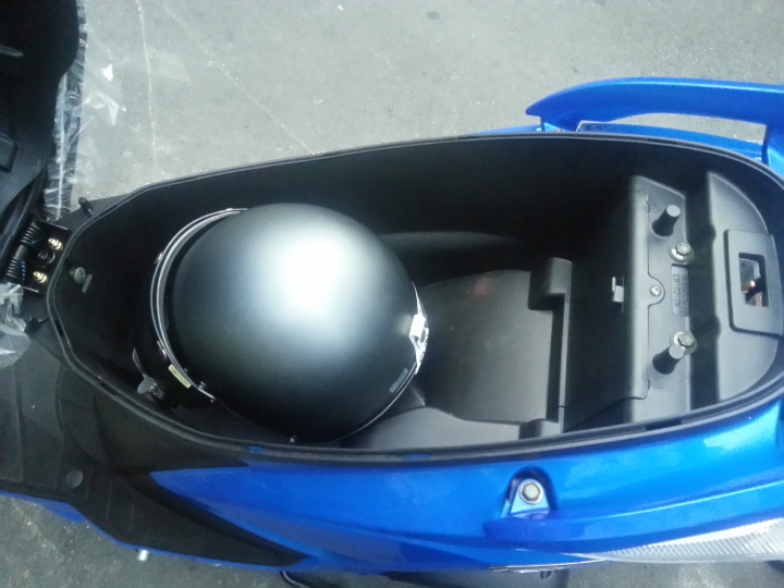 2014/9/19 KYMCO G6E 125 閃藍 開箱