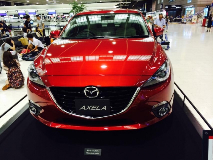 TOKYO成田國際機場  NEW Mazda 3