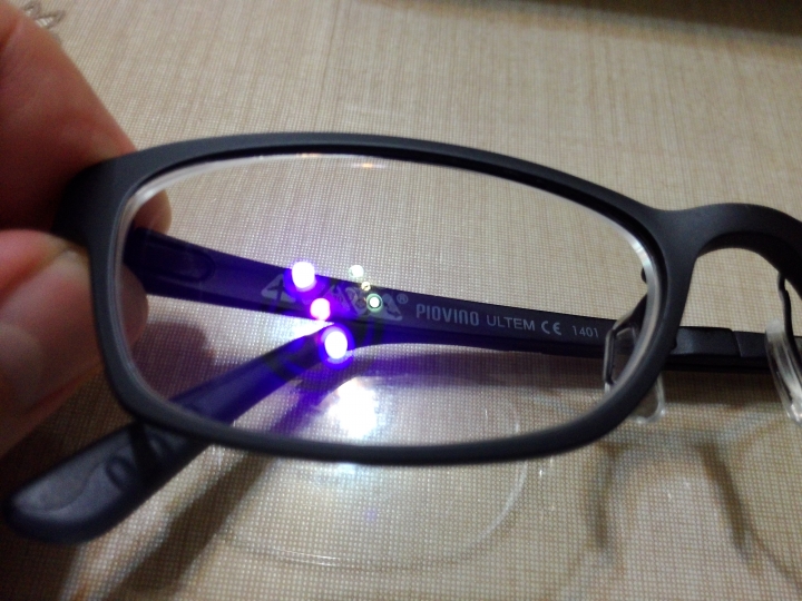essilor 濾藍光鏡片