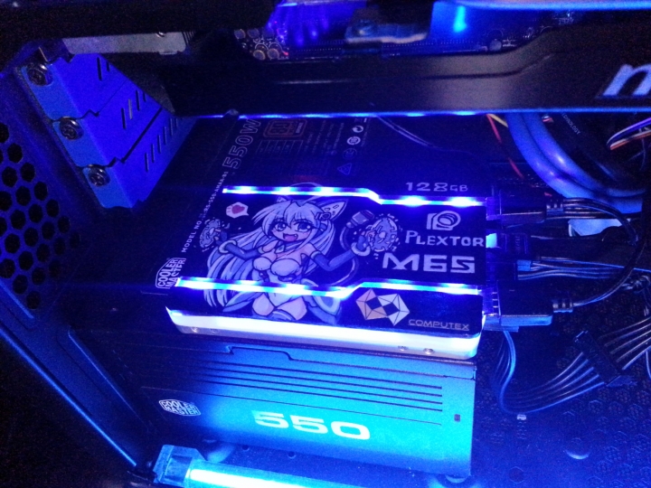 最近作品：讓電腦性能UP的電子妖精！浦科特M6S 128GB藍光LED彩繪版 固態硬碟