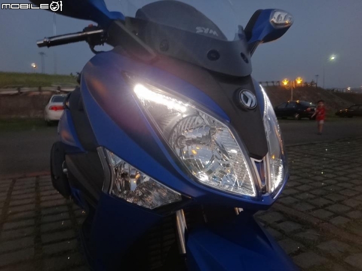 [開箱] 深藍好朋友 2014 SYM GTS300i abs 消光藍