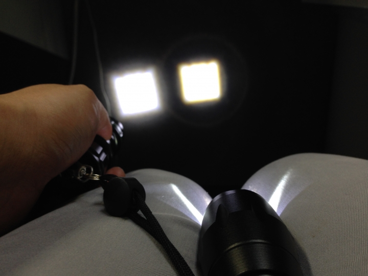 大陸超平價白牌手電筒兩款XM-L2比較