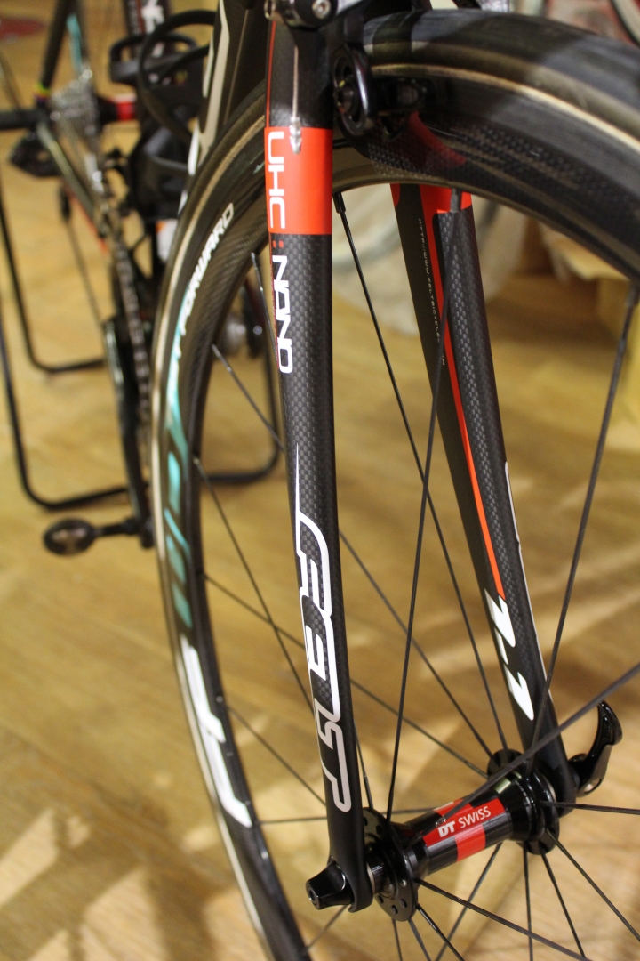 [開箱]  Felt F1+SRAM Force