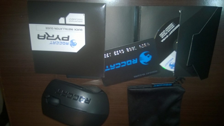 roccat pyra 開箱