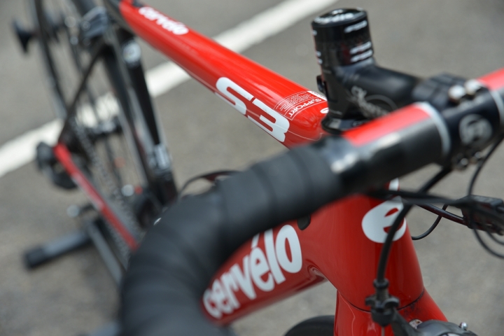 男人就該駕馭~~紅鬃烈馬~~   New Cervelo S3 2014 圖多字少...