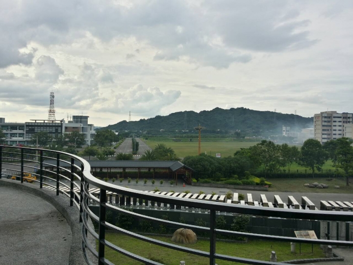 <<不做不會怎樣，做了很不一樣之愛台灣三勇士風雨無阻環島行>>