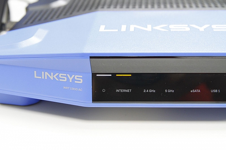 LINKSYS WRT1900AC 開箱