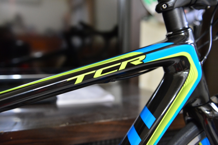 人生第一台公路車 2015 TCR ADV SL1 開箱