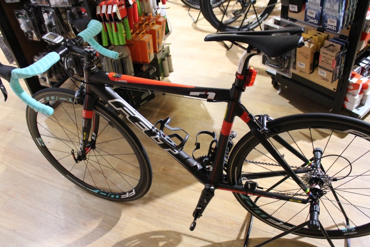 [開箱]  Felt F1+SRAM Force