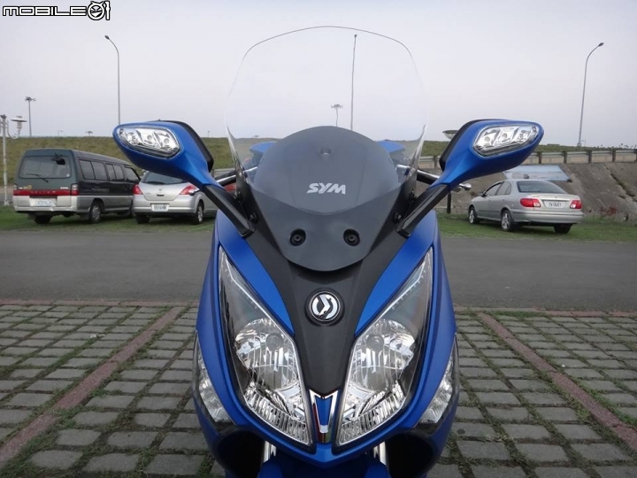 [開箱] 深藍好朋友 2014 SYM GTS300i abs 消光藍
