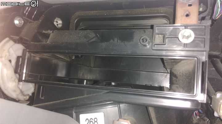 【DIY 幫自己的Toyota Innova 換冷氣濾網】