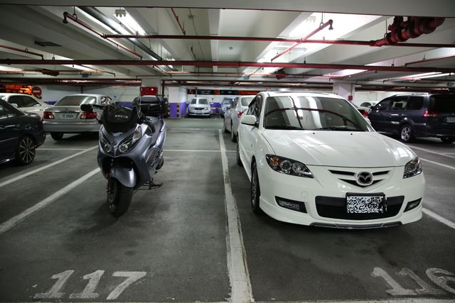 令人大開眼界的無差別車聚  驚見M4、大黃蜂、超酷VW！