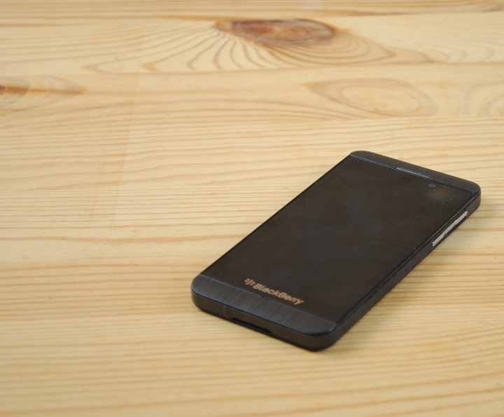 Dbrand Skin- Blackberry 黑z10 黑金屬 開箱
