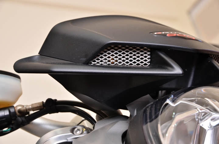 2手 MV AGUSTA 小B 開箱多圖分享
