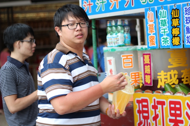 <<不做不會怎樣，做了很不一樣之愛台灣三勇士風雨無阻環島行>>