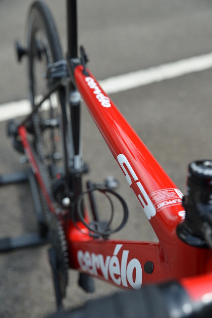 男人就該駕馭~~紅鬃烈馬~~   New Cervelo S3 2014 圖多字少...