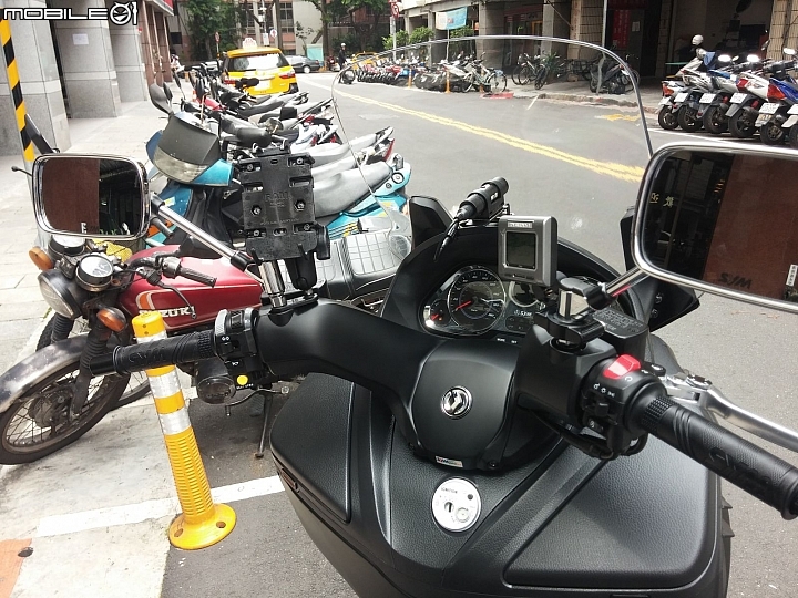 [心得] 2014年式SYM MAXSYM 400i ABS-消光黑特仕版開箱+騎乘心得
