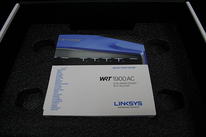 LINKSYS WRT1900AC 開箱