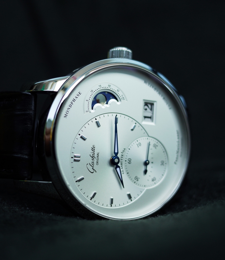 德意志精神的傳承，Glashutte Original 90偏心月相腕表