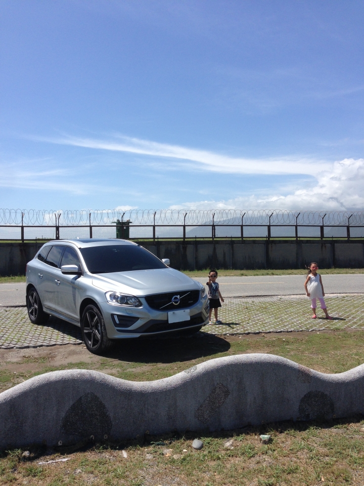Volvo XC60 T5 R-Design...開箱！9/30補充