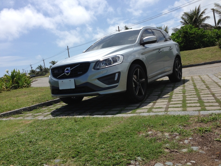Volvo XC60 T5 R-Design...開箱！9/30補充