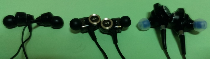 [入手] Denon AH-C300 VS AH-C710 (近日新增另一副低音砲PK,另有疑問請教各位版友)