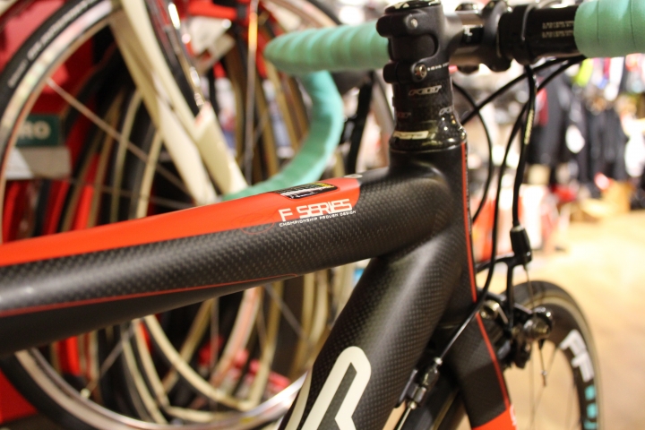 [開箱]  Felt F1+SRAM Force