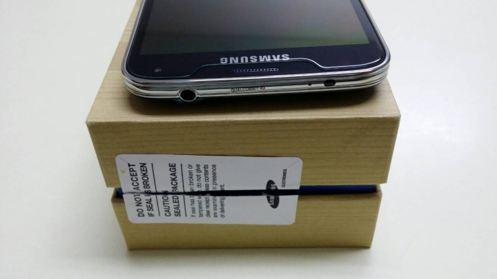 [開箱文] 金秀賢 親筆簽名 Samsung Galaxy S5 16G 炫音藍