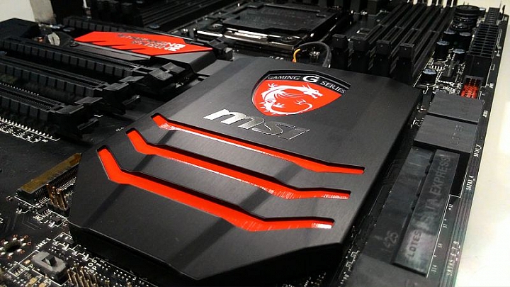 MSI 最高端主機板X99S Gaming 9 AC 開箱